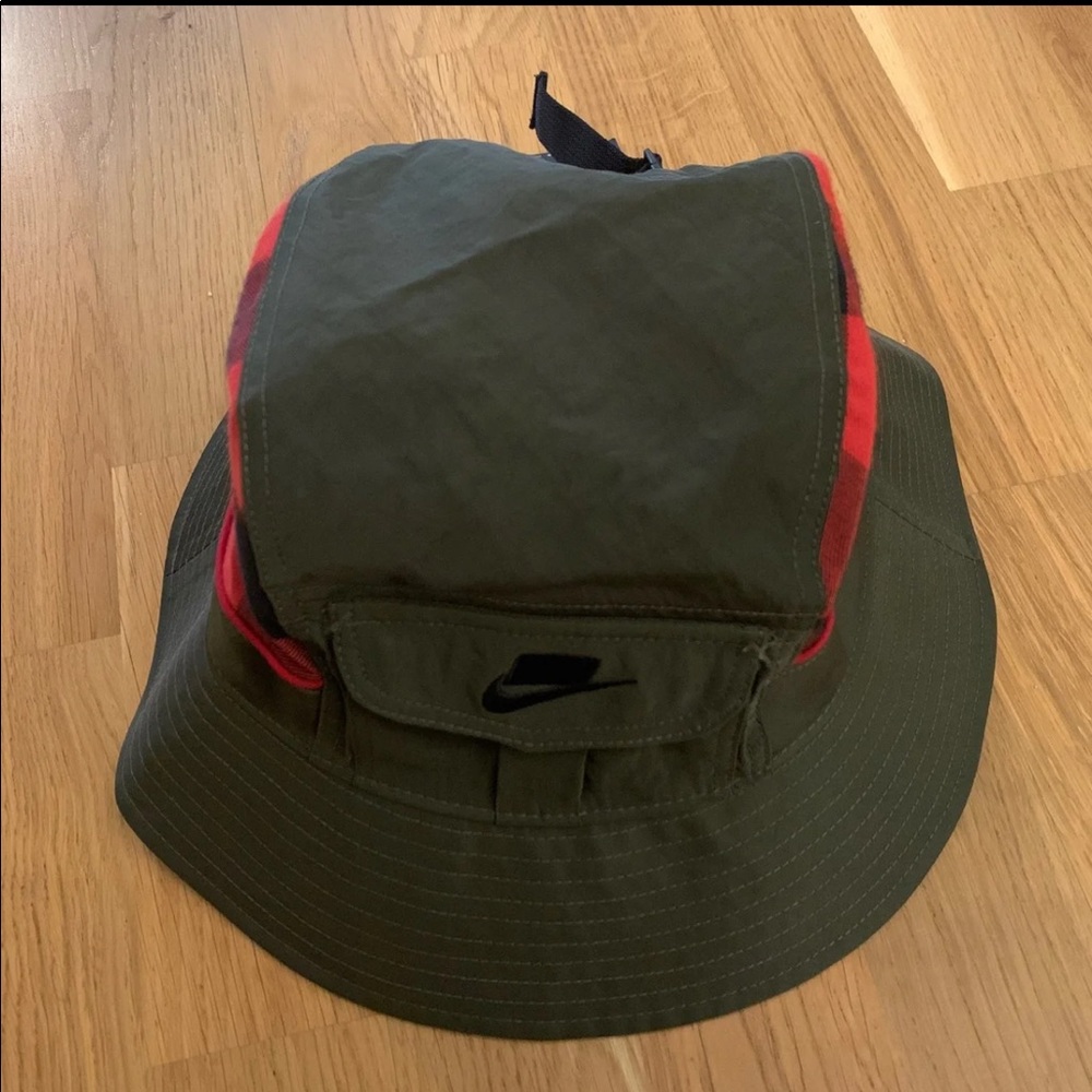Nike Lab NSW Bucket Hat Khaki Plaid L/XL NWT